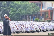 Tarhib Ramadhan, Ketua BKMT Kota Bukittinggi Isi Kultum di SMA Negeri