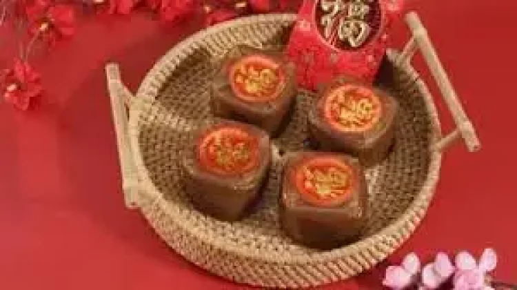 Makanan  Khas yang Disajikan saat Hari Raya Imlek