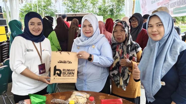 Wabup Surya Kunjungi Lapak UMKM Rumah BUMN dan Beli Produk Lokal