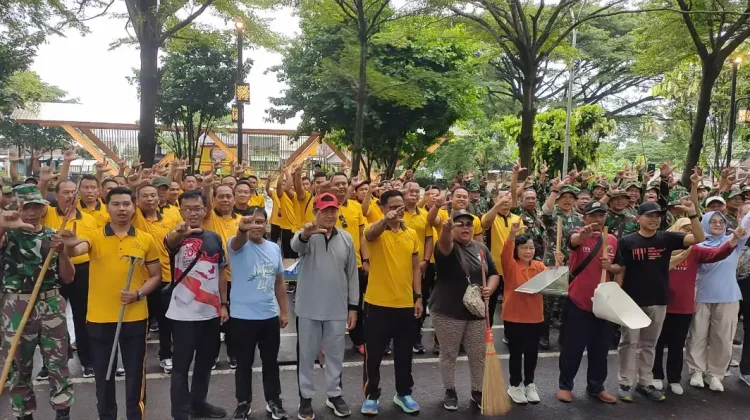 Pemkab Kediri Gelar Kurve Bersih Sampah SLG