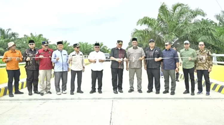 Tiga Jembatan Strategis Tuntas, Akses Teluk Tapang Makin Lancar