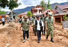Menko PMK Pratikno Tinjau Lokasi Terdampak Banjir Tapteng