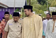 Momen Haru Sultan Bacan Sambangi Pulau Kasiruta
