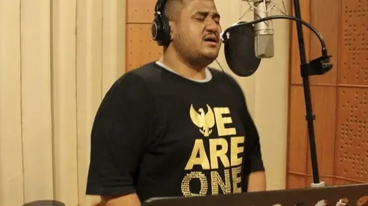 Mengenang Mahakarya Mike Mohede lewat Lagu "Sahabat Jadi Cinta"
