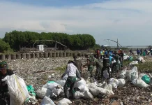Kodim 0614 Bersama BBWS Gelar Aksi Bersih Pantai