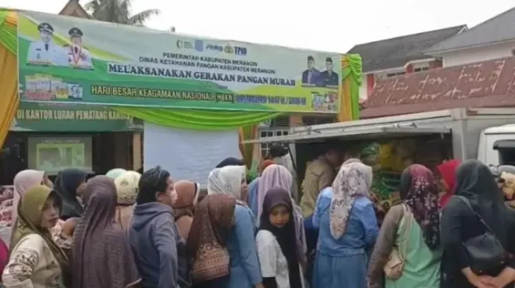 Gerakan Pangan Murah Diserbu Warga Pematang Kandis