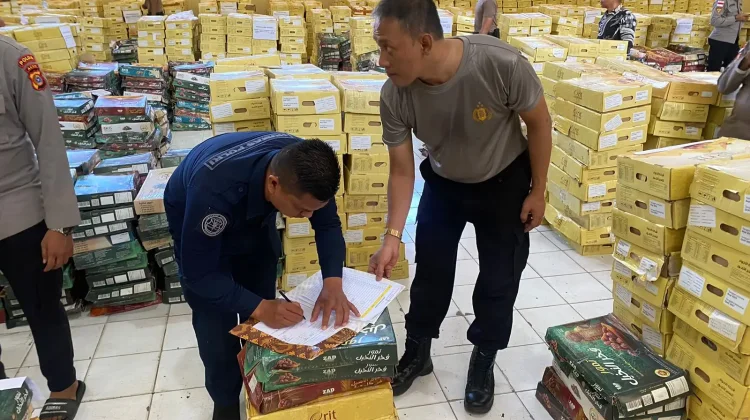 Kapolda Aceh Salurkan 50 Ton Kurma untuk Personel Polri dan Masyarakat
