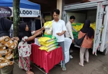 Bulog Kediri Gelar Pangan Murah Sambut Hari Besar Kegamaan