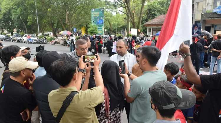 Aksi Tolak Keanggotaan BoP Digelar di Bondowoso