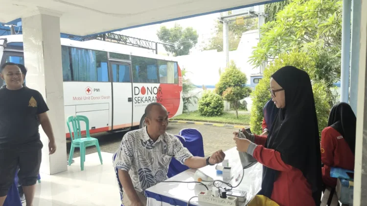 PMI Kota Madiun Jemput Bola Donor Darah di RRI
