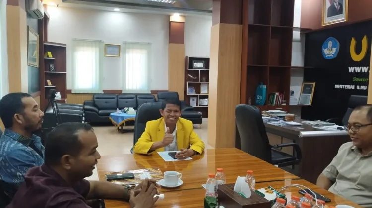Silaturahmi RRI Bersama Rektor Universitas Teuku Umar Meulaboh