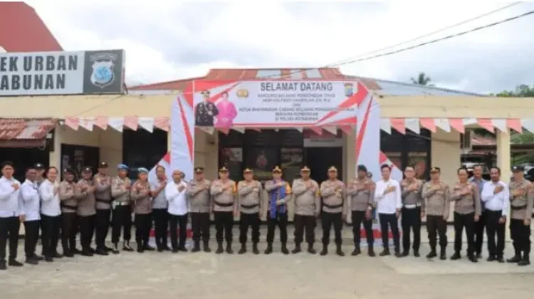 Kapolres Boltim Kunjungi Polsek Kotabunan, Salurkan Bantuan Sosial