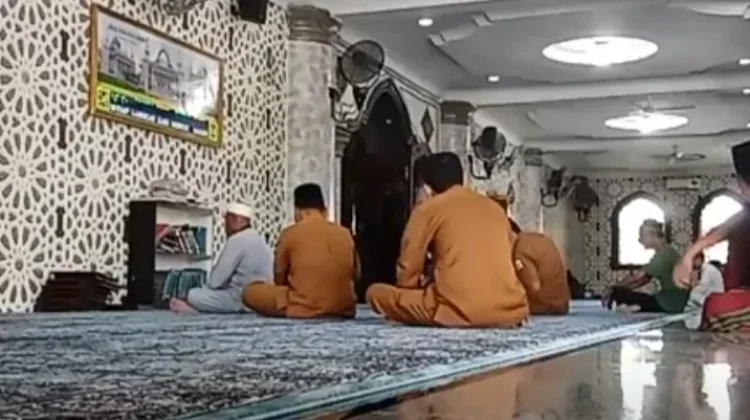 Remaja Mesjid di Singkil Isi Tausiyah Ramadan di Mesjid Agung