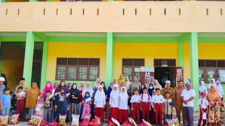Berkah Ramadan, Siswa Yatim di Aceh Singkil Terima Santunan