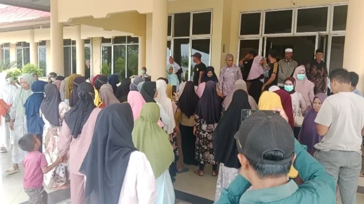 Kepung Kantor BPBD, Warga Kembali Pertanyakan Data Korban Terdampak Banjir