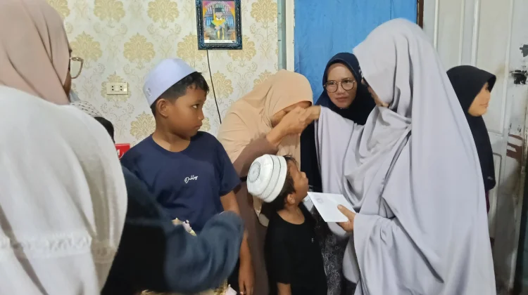 Kaum Ibu Perwiritan di Singkil Utara Santuni Anak Yatim