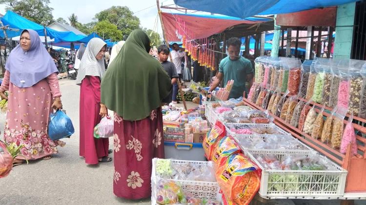 Menjelang Lebaran, Pedagang Kue Kering di Aceh Singkil Kebanjiran Order
