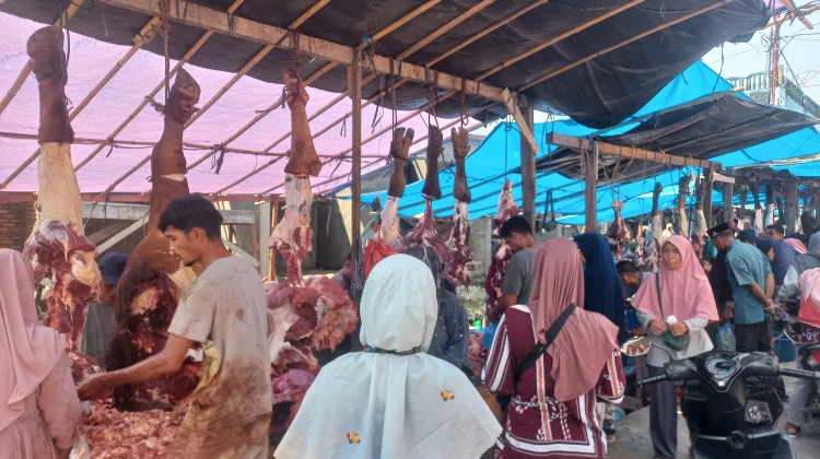 Warga Subulussalam Serbu Daging Meugang, Harganya hingga Rp180 Ribu Perkilogram