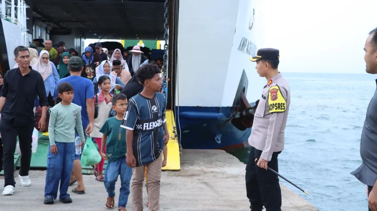 Kapolres Aceh Singkil Cek Pos Pam Pelabuhan Singkil Pastikan Arus Balik Lancar