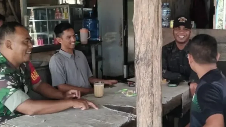 Sosialisasi Komcad Prajurit TNI Sasar Pemuda di Warung Kopi