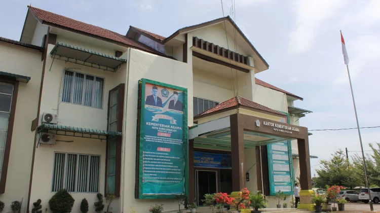 Pegawai Kemenag Subulussalam Diminta Hentikan Pekerjaan saat Azan