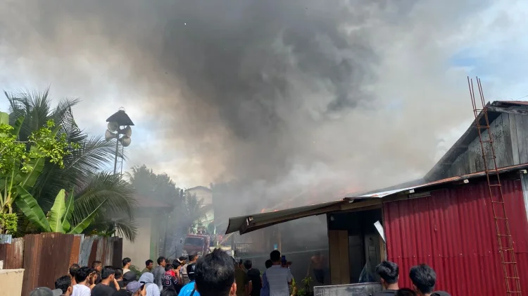 Kebakaran kembali Terjadi di Gunung Meriah Aceh Singkil, 5 Rumah Ludes