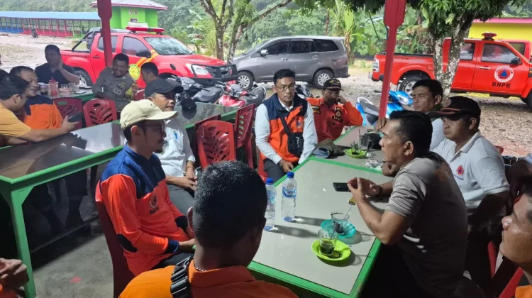 Wali Kota Subulussalam Terjun Langsung Pencarian Korban Innova Masuk Jurang
