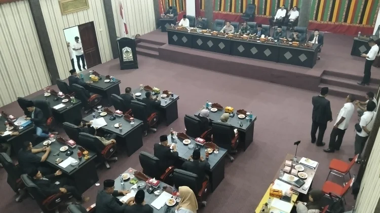 Banyak Anggota DPRK Berang, Dua Fraksi Tolak R-APBK Aceh Singkil TA 2026