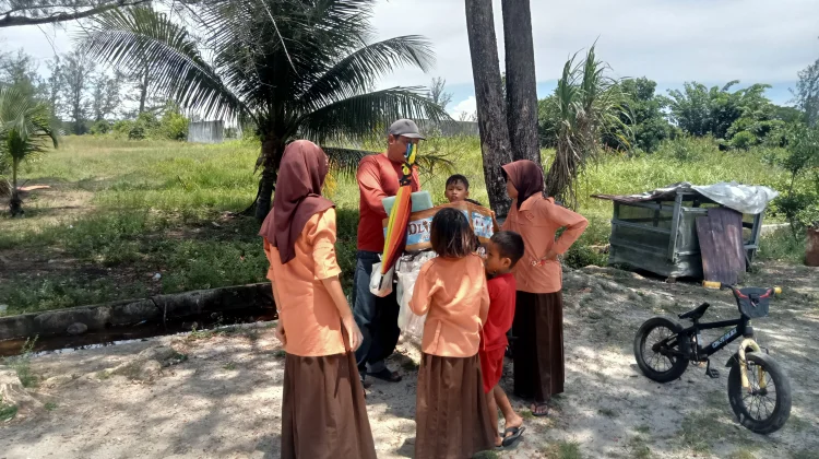 Curhat Penjual Es di Singkil: Mulai Sepi Pembeli