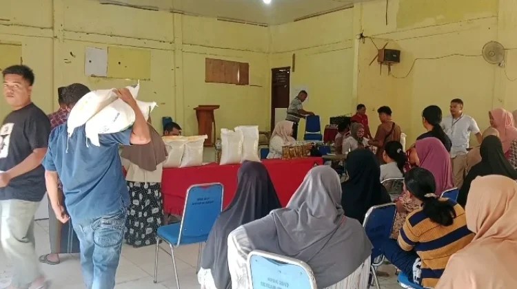 Sebanyak 2.802 Warga Kurang Mampu di Simpang Kanan Terima Banpang