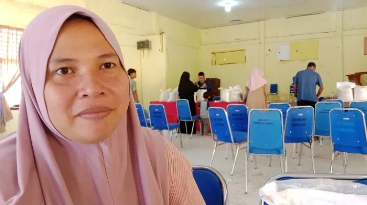 Terima Bantuan Beras Pangan, Warga Sampaikan Ucapan Terima Kasih kepada Presiden