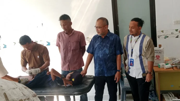 Ratusan Anak di Singkil Mendapatkan Program Khitan Massal Gratis