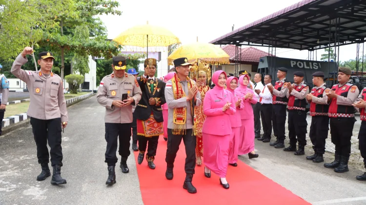 Kunker ke Polres Aceh Singkil, Kapolda Disambut Hangat Kapolres dan Jajaran