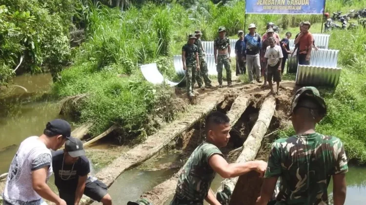 Demi Akses Layak, Warga dan TNI Subulussalam Percepat Proyek Jembatan Aramco