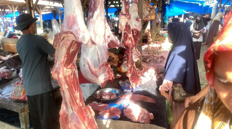 Jelang Idul Adha, Harga Daging Masih Stabil di Singkil