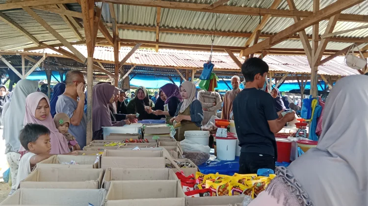 Menjelang Idul Adha, Bumbu Masak Diserbu Emak-emak di Singkil