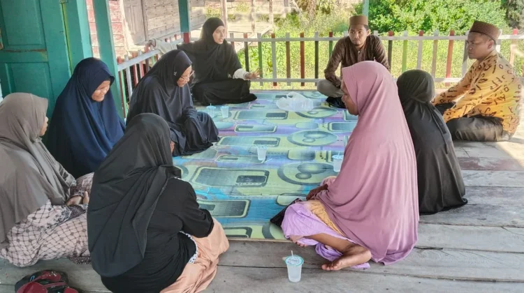 Penyuluhan Agama Beri Bimbingan dan Tuntunan Bacaan Sholat.