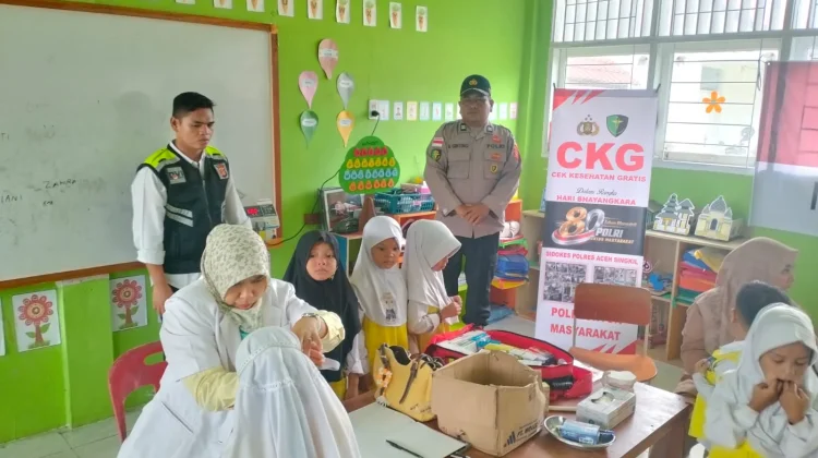 Sambut Hari Bhayangkara, Polres Aceh Singkil Cek Kesehatan Gratis Siswa Sekolah