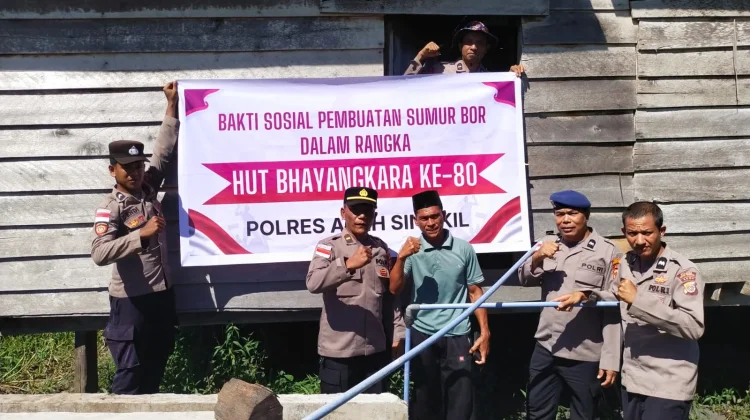Penuhi Air Bersih Pesantren Darus Salihin, Polres Aceh Singkil Bangun Sumur Bor