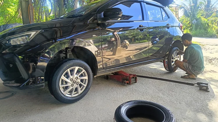 Jangan Tunggu Botak, Ini Alasan Ban Mobil Harus Diganti