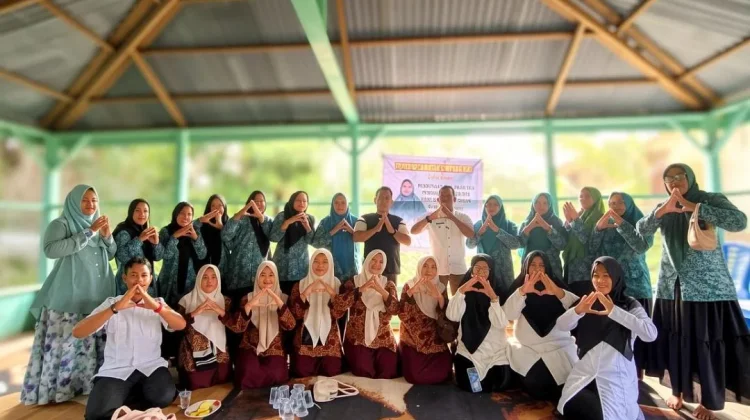 PKK Kecamatan Simpang Kiri Latih Warga Olah Talas Jadi Produk Bernilai Jual