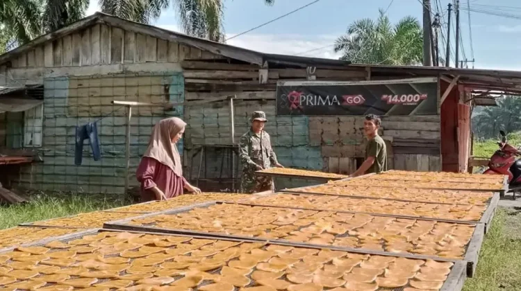 UMKM Kerupuk di Penanggalan Kota Subulussalam Kembangkan Pemasaran