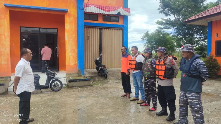 Perahu Nelayan Karam, Tim Gabungan Lakukan Penyisiran