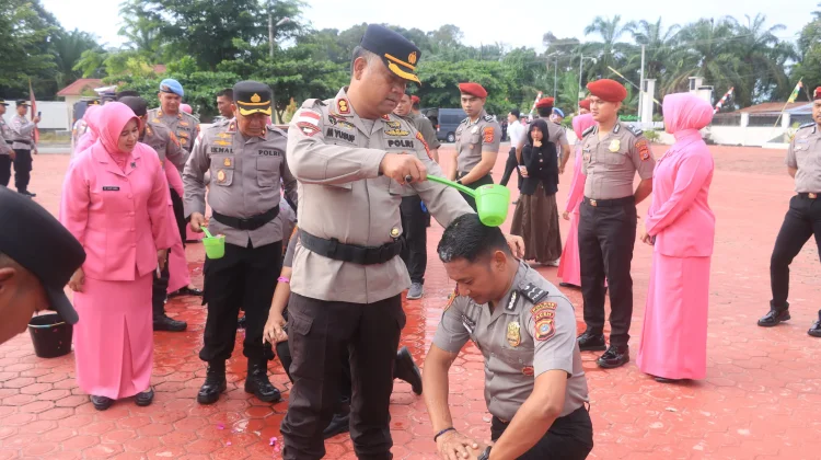 Kapolres Subulussalam Tekankan Integritas Usai Naikkan Pangkat Personel