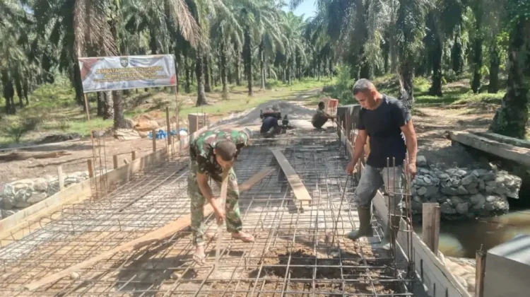 Digenjot TNI, Jembatan Pasar Panjang Siap Buka Isolasi Ekonomi Pertanian