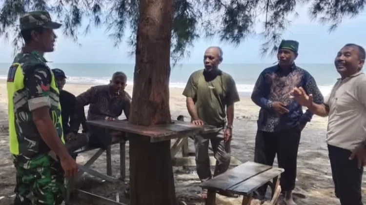 Melalui Komsos, Babinsa Dorong Nelayan  Jaga Persaudaraan dan Kepedulian