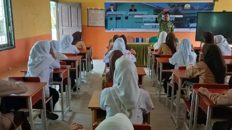 Judi Online Incar Pelajar, TNI Masuk Sekolah Benteng Siswa Baru