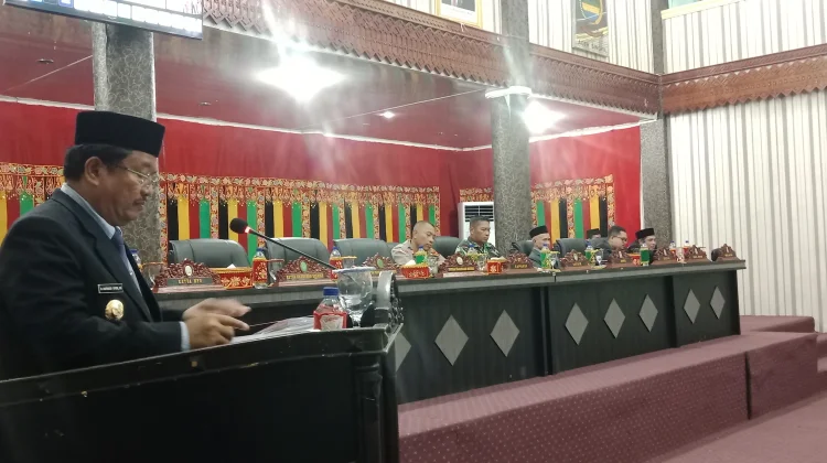 Bupati Singkil Serahkan Laporan Pertanggungjawaban APBK 2025 ke DPRK
