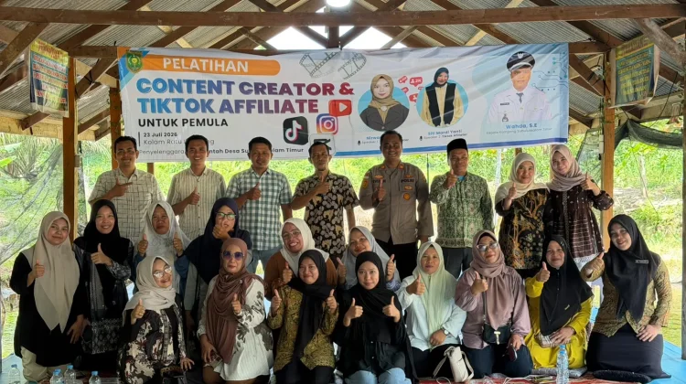 Camat Simpang Kiri Dorong Warga Manfaatkan Dana Desa untuk Keterampilan Digital