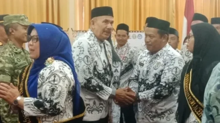 Dikukuhkan, PGRI Diminta Perkuat Kolaborasi dengan Pemda Demi Mutu Pedidikan